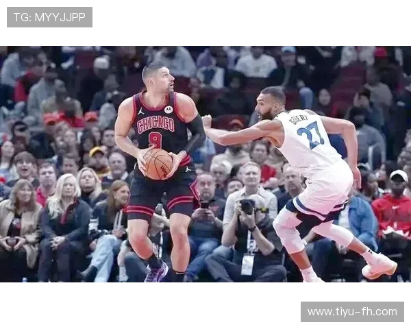 欧洲杯篮球赛场：激情碰撞与篮板争夺的精彩瞬间